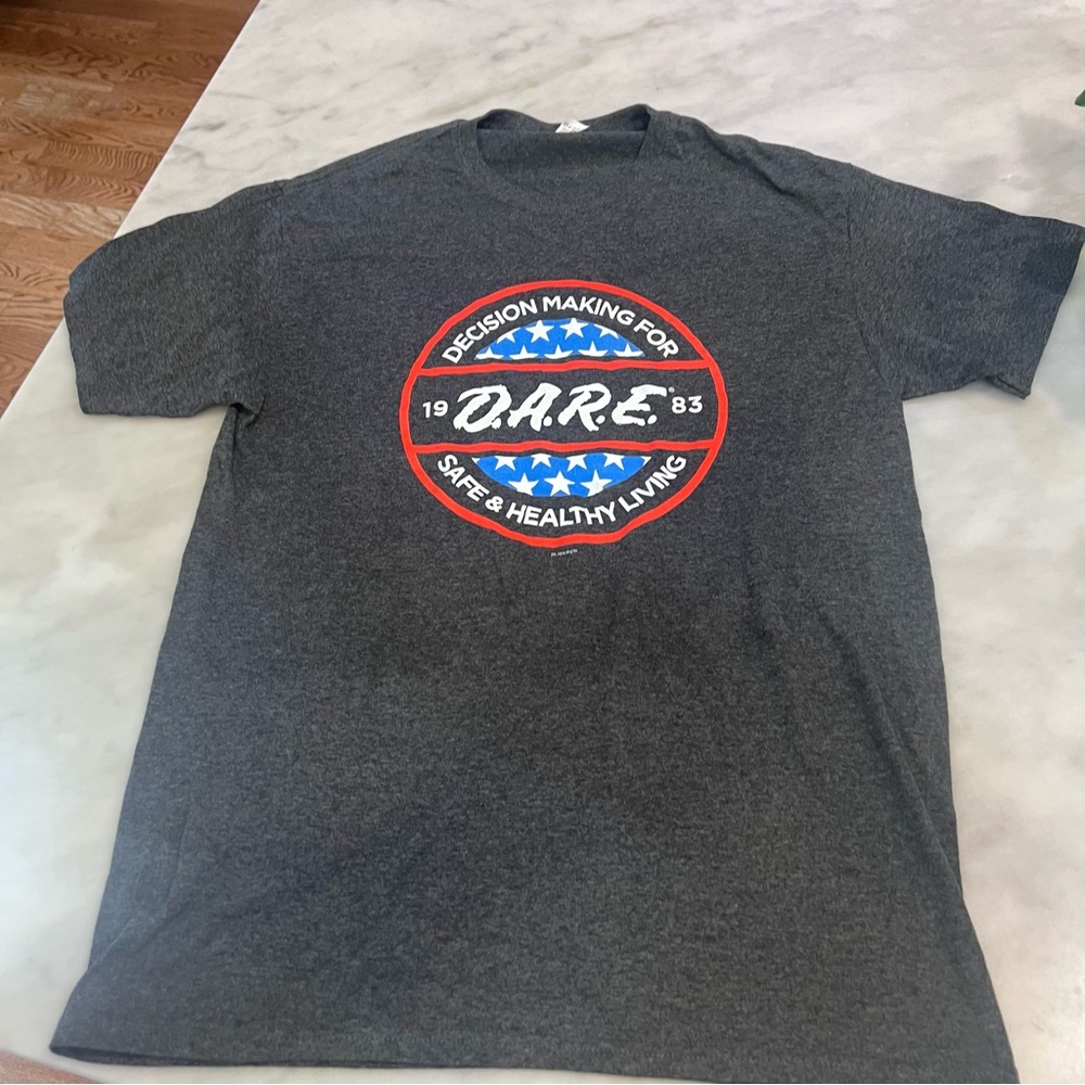 Vintage 1983 Fruit of the Loom Gray D.A.R.E. Graphic Tee